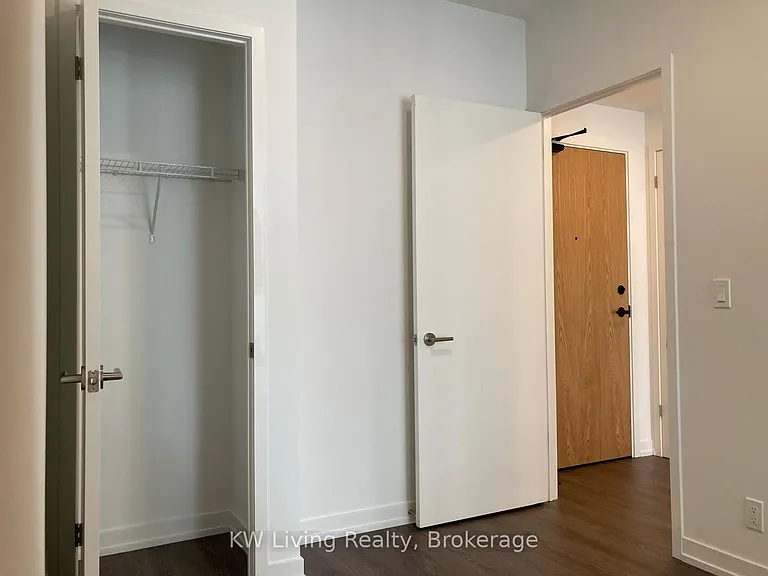 8 Beverley Glen Blvd #611 — Photo 15