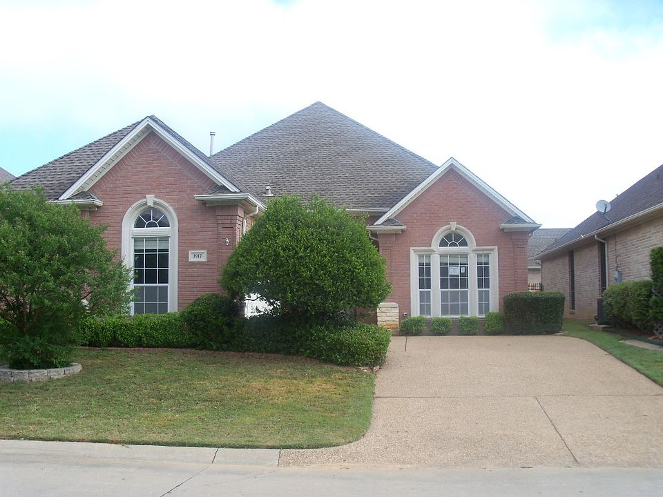 1st image of 1917 Channing Park Dr