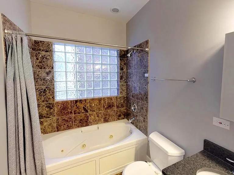 2837 W Lyndale St #1A — Photo 14