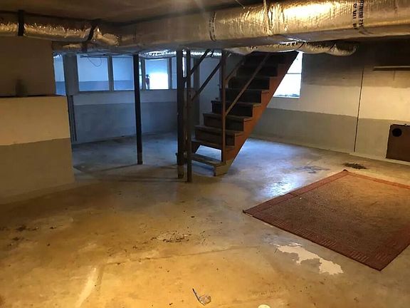 4th image of 214 Bonita Ave