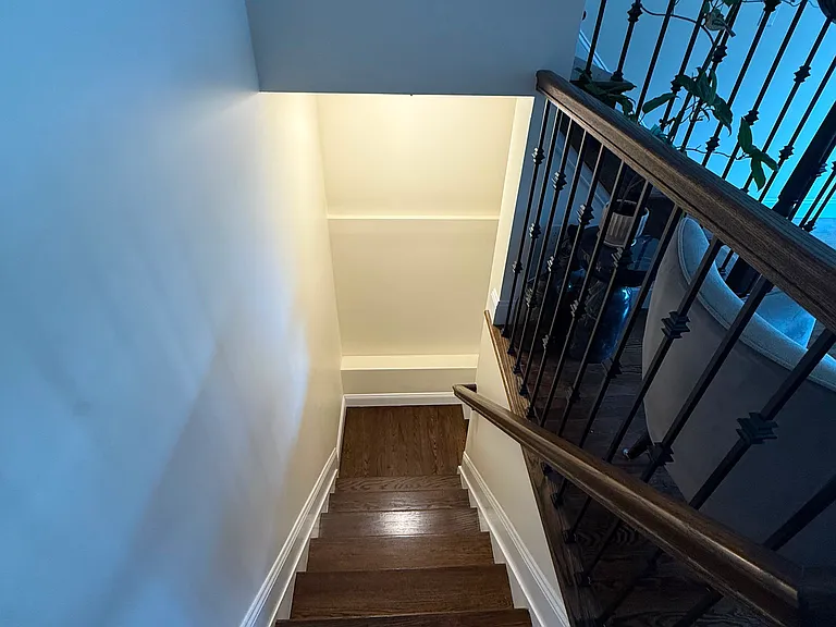 301 Netherland Ave — Photo 16