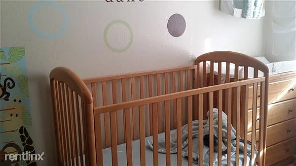Dane's room2