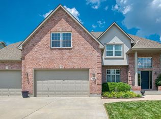 1144 SW Summit Hill Dr, Lees Summit, MO 64081