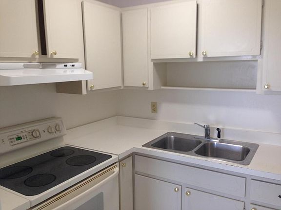4th image of 1010 S N St APT 203