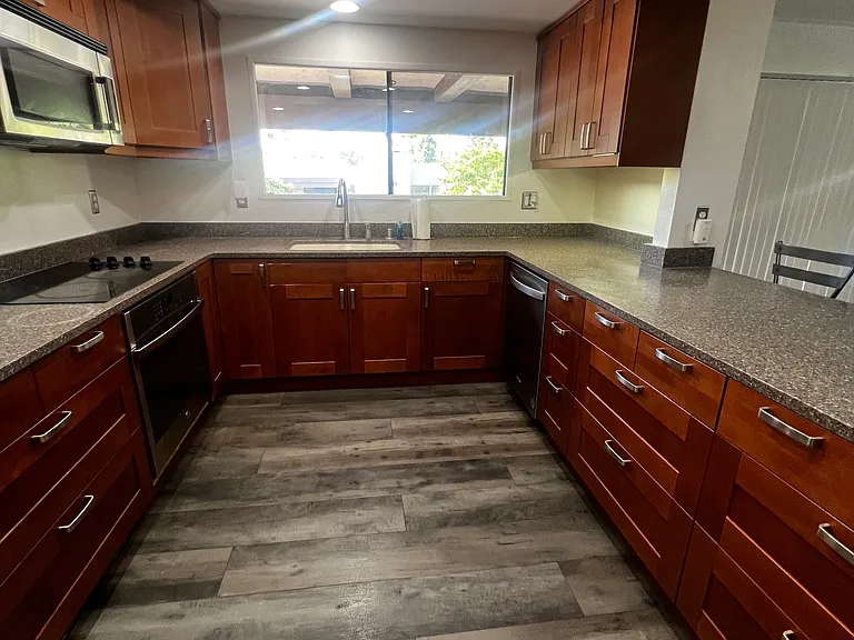6604 Reservoir Ln — Photo 3