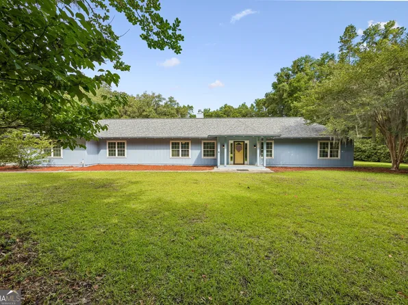 331 Magna Carta Dr, Woodbine, GA 31569