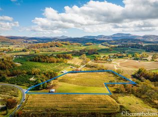 46 Apple Valley Rd, Hendersonville, NC 28792