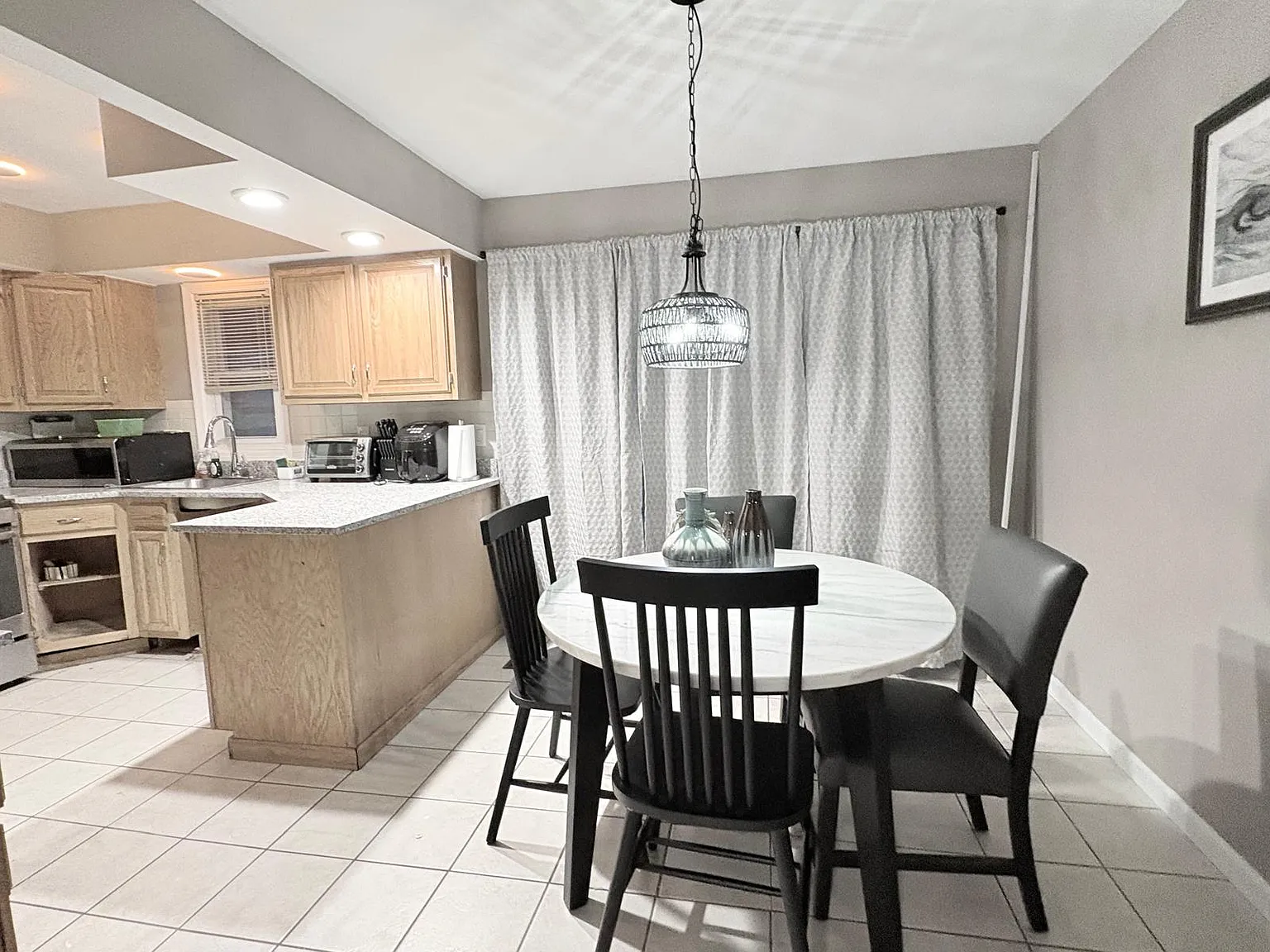 3 bed, 2.5 bath, 1932 sqft, $3,000 — Photo 4