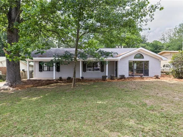 2404 Pavan Dr, Mobile, AL 36693