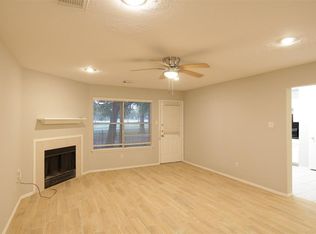 8230 Golf Green Cir, Houston, TX 77036