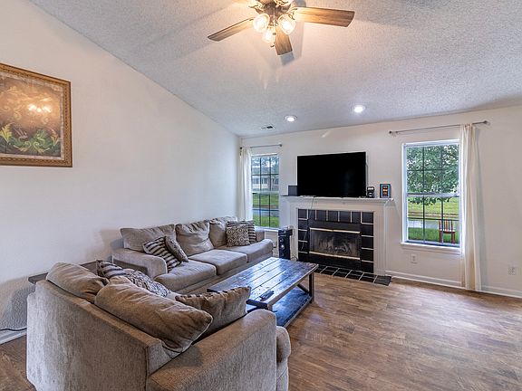 4th image of 9648 Treyburn Green Way