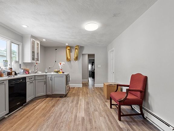 5th image of 26 Shirley St