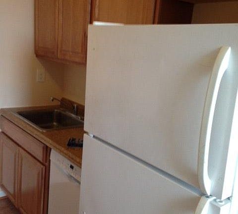 2nd image of 10500 Rockville Pike Unit 1124
