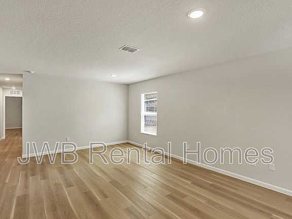 5th image of 567 55th St E