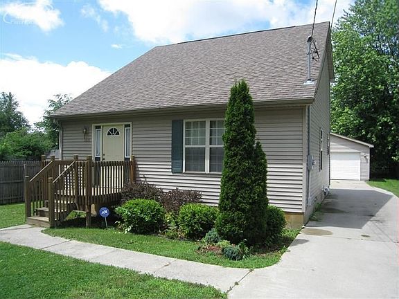 5th image of 1320 McEwen St