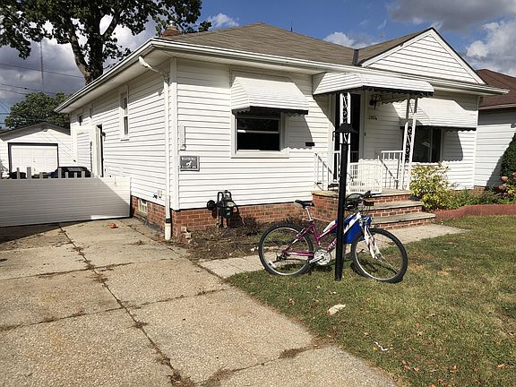 3rd image of 2806 Klusner Ave