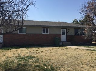 860 Cherokee Dr, Colby, KS 67701