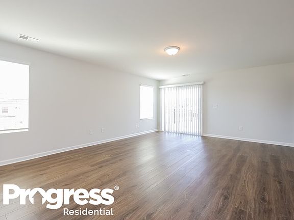 3rd image of 1161 Langston Dr