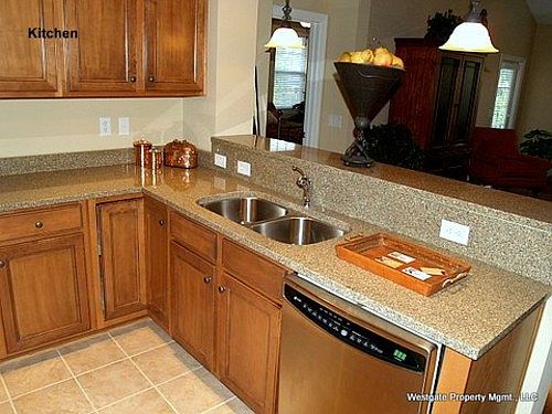 5th image of 3201 Aspen Grove Dr APT D7