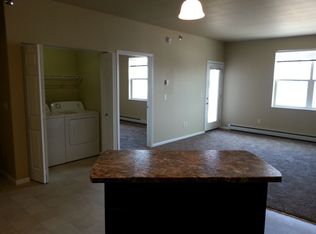 1227 Queens Way UNIT 110, West Fargo, ND 58078
