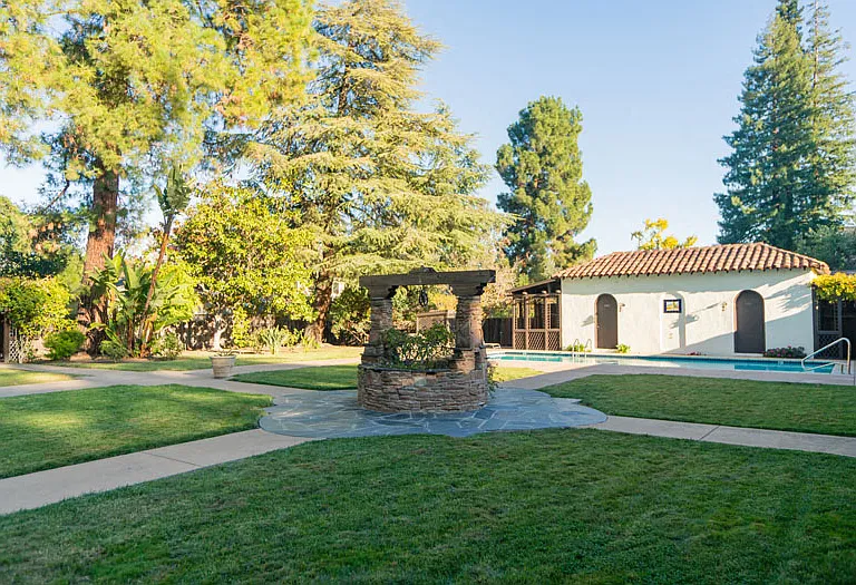 360 Forest Avenue — Photo 4