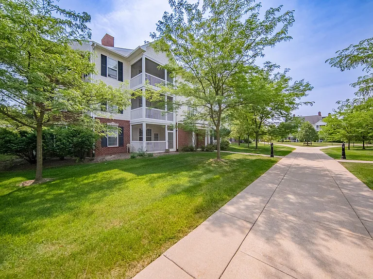 953 E Summerfield Glen Cir — Photo 18
