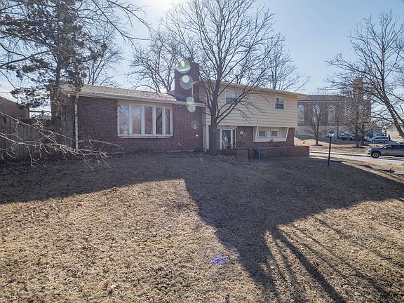 2nd image of 1004 W Reed St