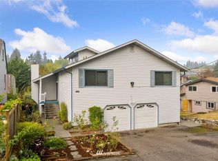 12047 12th Ave NE, Seattle, WA 98125