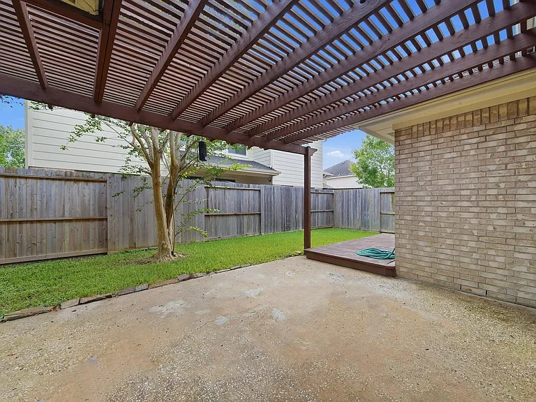1631 Crescent Shores Ln — Photo 7