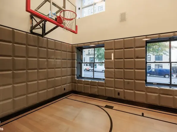 225 West 86th Street image 18 of 20