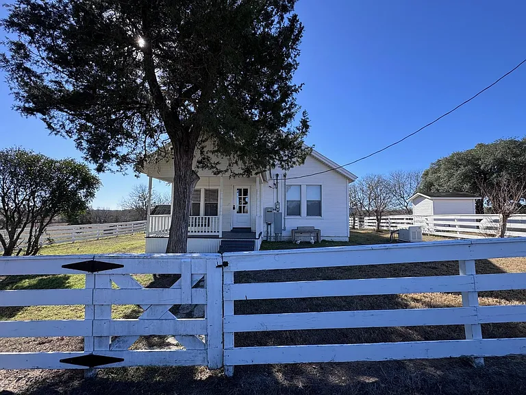 5008 Blaschke Rd — Photo 29