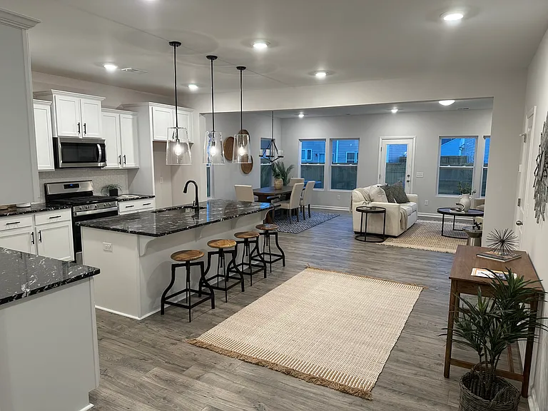 504 Purple Finch Rd — Photo 3