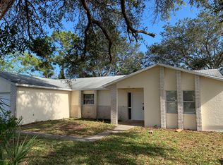 185 Cinnamon Lake Cir, Melbourne, FL 32901