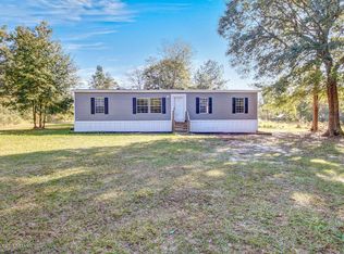 2589 Crenshaw Ln, Hilliard, FL 32046