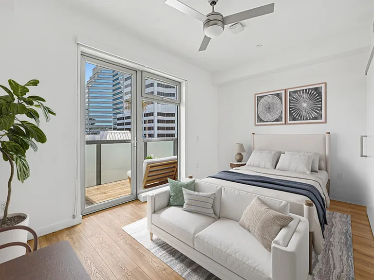 Evani 3223 Wilshire — Photo 21