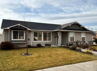 1506 Cottonwood Dr, Fruitland, ID 83619