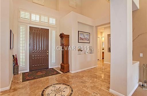 3rd image of 16 Plum Hollow Dr