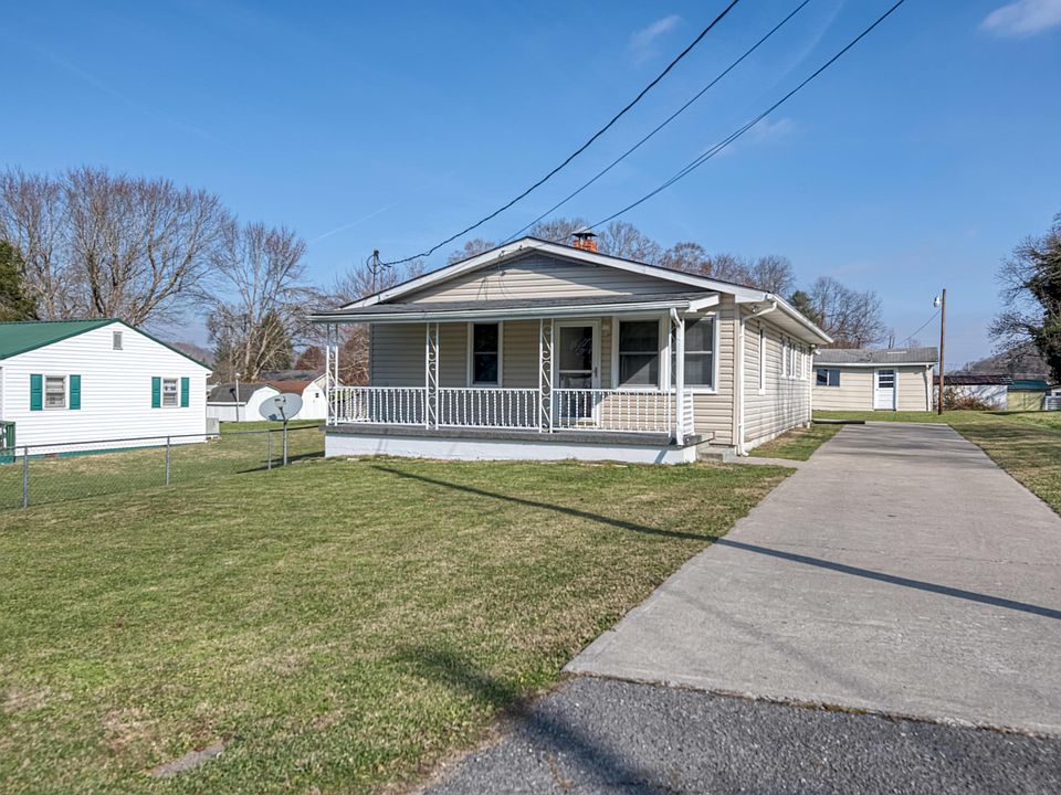 1st image of 284 Dairy Cir