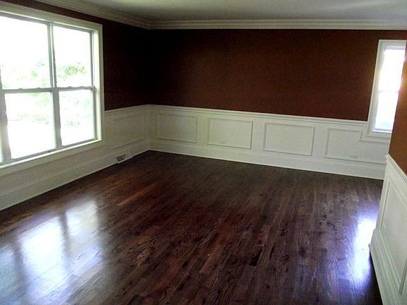 2nd image of 22459 Mission Dr