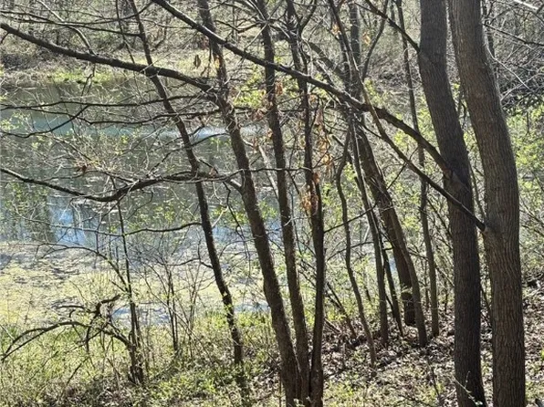 0 Legion St, Newton, IA 50208