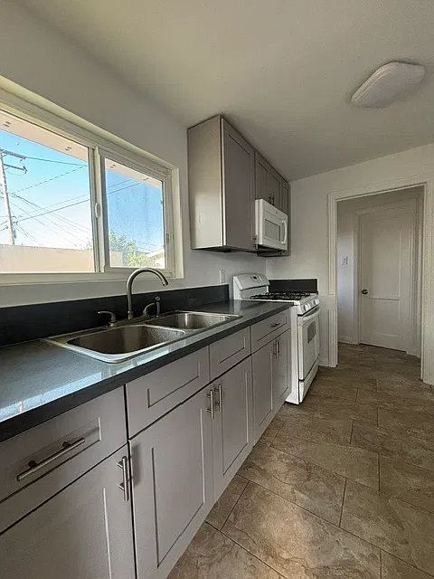 1 bed, 500 sqft, $1,650 — Photo 4
