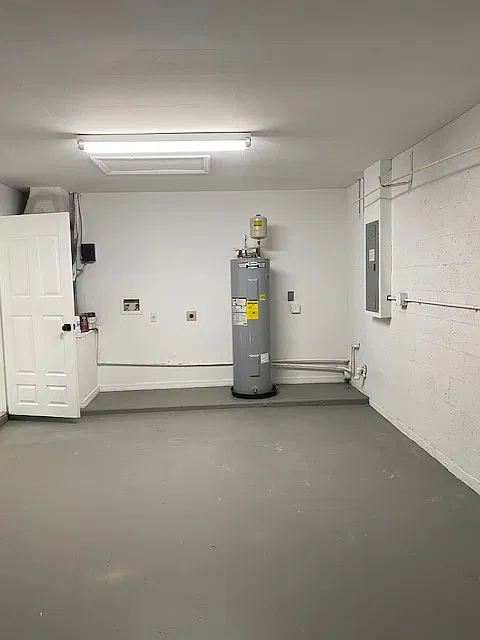2 bed, 1300 sqft, $1,800 — Photo 1