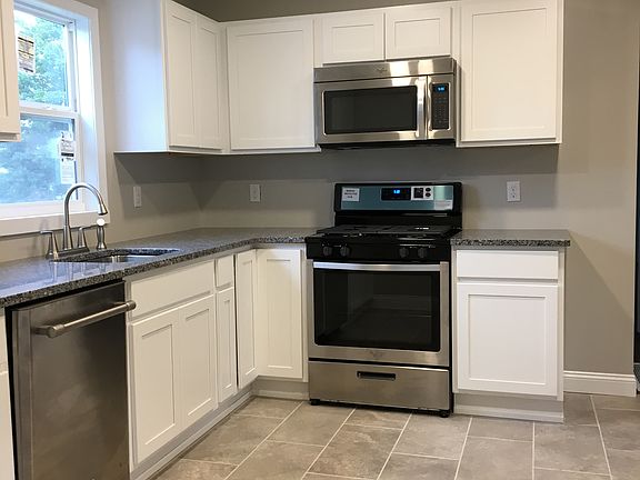 5th image of 1316 W 40th St