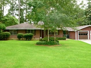 111 Tall Pines Dr, Hattiesburg, MS 39402