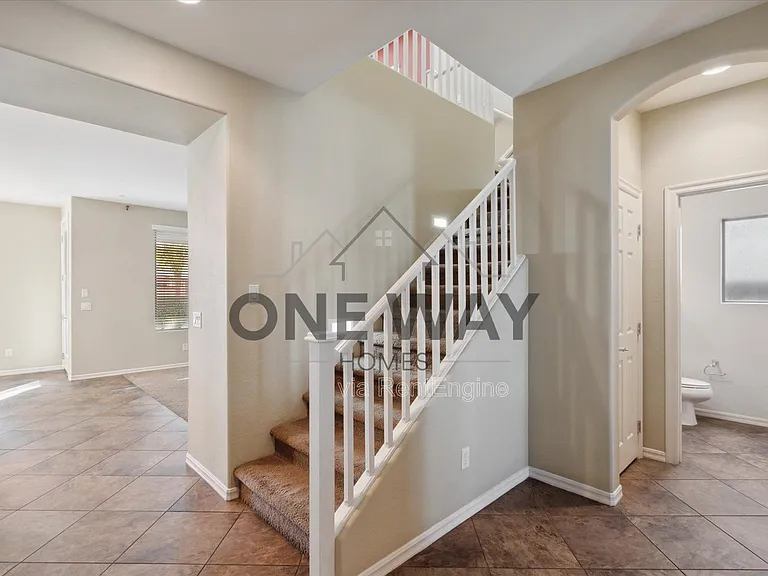 18815 E Swan Dr — Photo 4