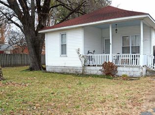 208 S Thorn St, Charleston, MO 63834