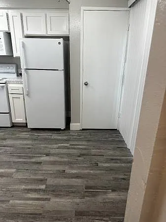 Northbrook Apartments — Photo 9