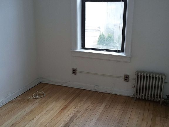 5th image of 2340 29th St APT 1A