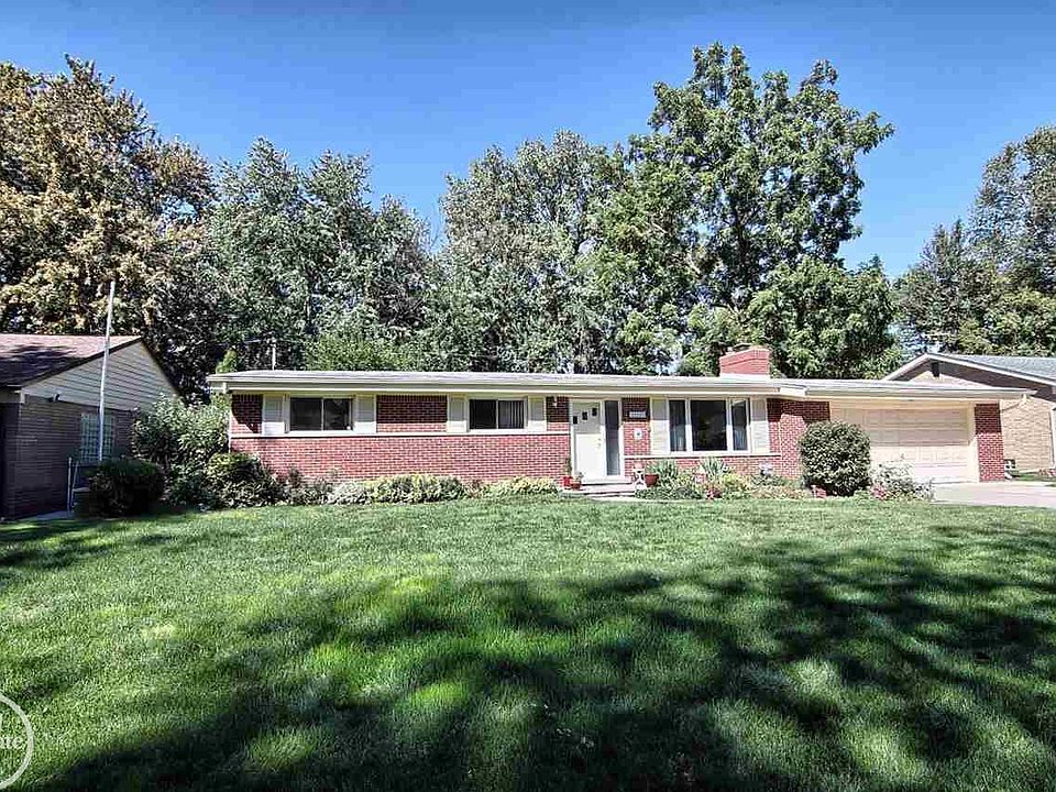 1st image of 35067 Beaconhill St