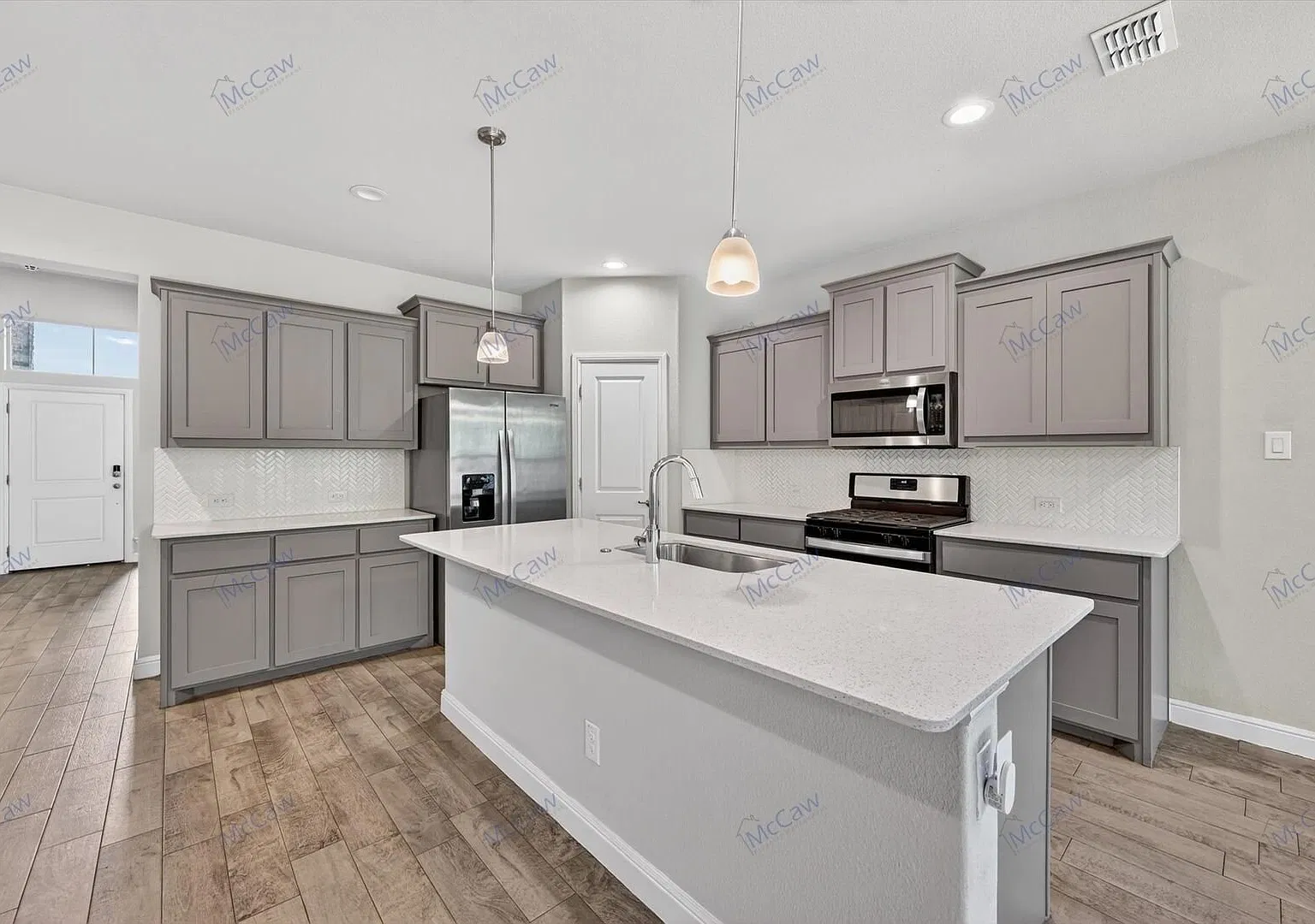 Spacious 4-Bedroom Retreat Backing to Trees Zero Deposit Option Available (Red Oak ISD)! — Photo 4